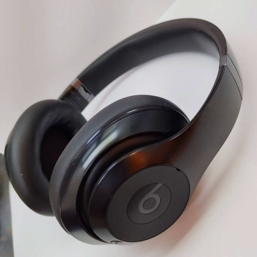 AUDIFONOS BEATS STUDIO PRO INALAMBRICO OVER EAR (SEMINUEVO)