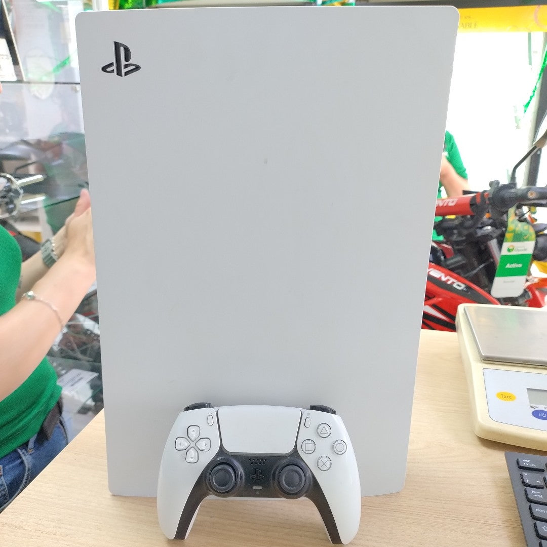 CONSOLA DE VIDEOJUEGO SONY PS5 825 SSD (SEMINUEVO)