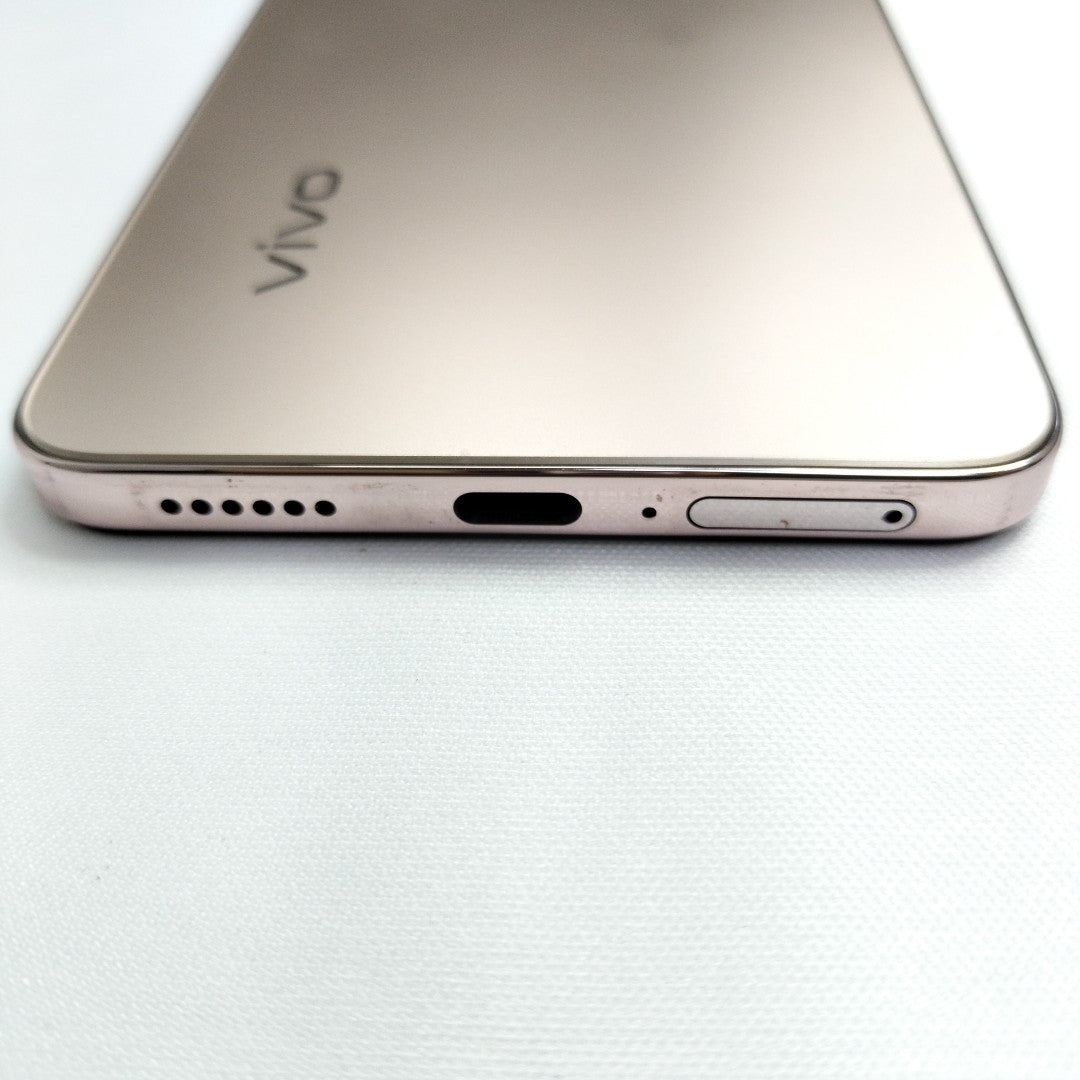 CELULAR VIVO V50 LITE 5G V2440 (2025) 256 GB 12 GB RAM (SEMINUEVO)