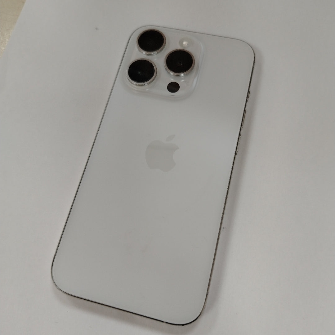 CELULAR APPLE IPHONE 15 PRO A3101 256 GB 8 GB RAM (SEMINUEVO)