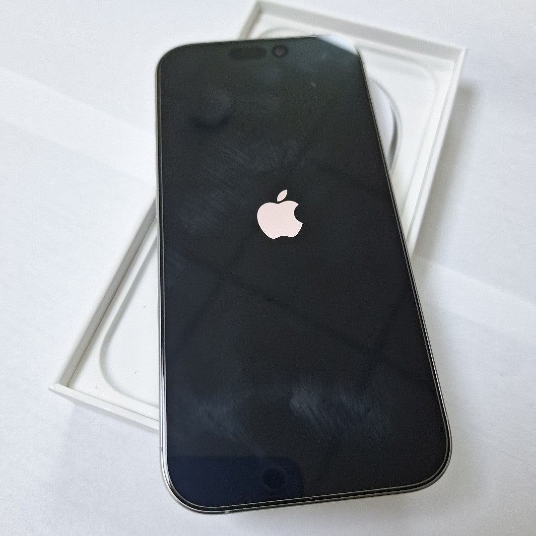 CELULAR APPLE IPHONE 16 PRO A3292 (2024) 1 TB 8 GB RAM (SEMINUEVO)