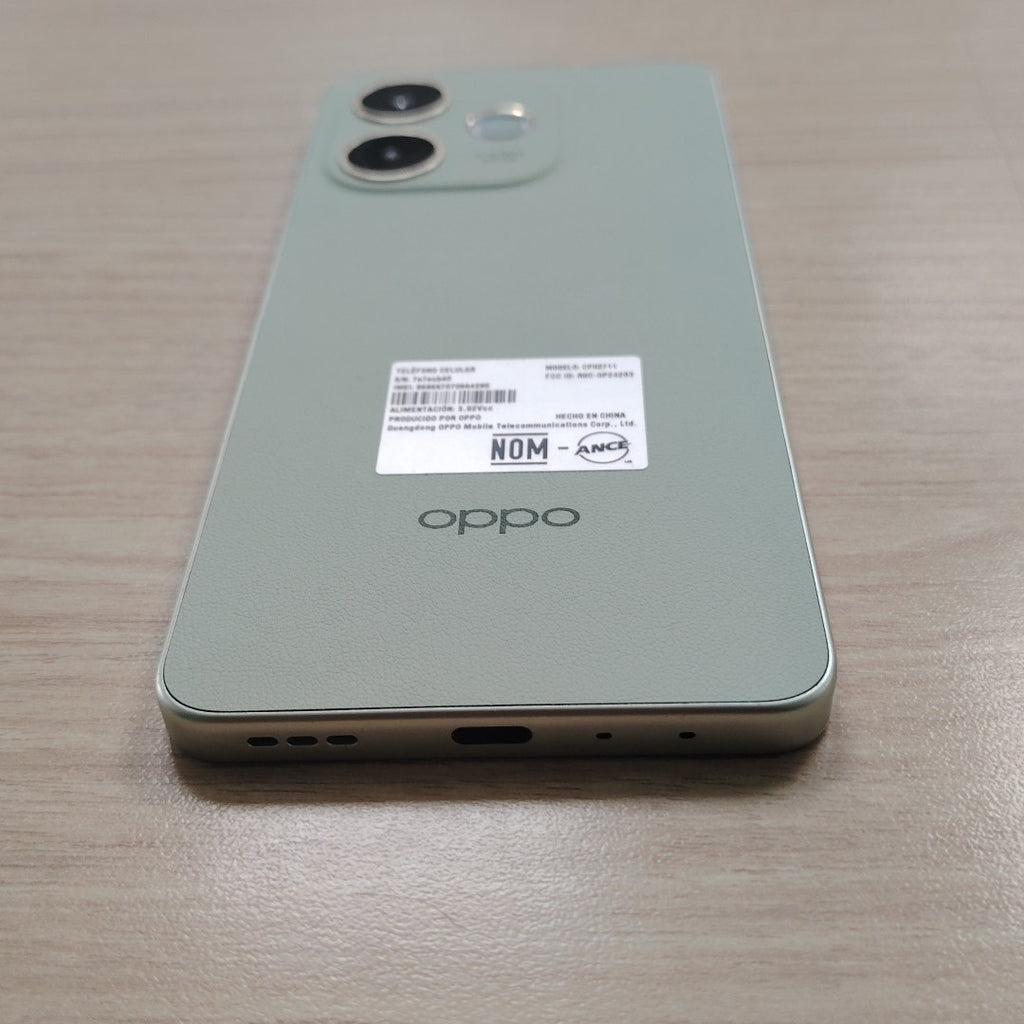 CELULAR OPPO A5 PRO CPH2711 (2025) 256 GB 8 GB RAM (SEMINUEVO)