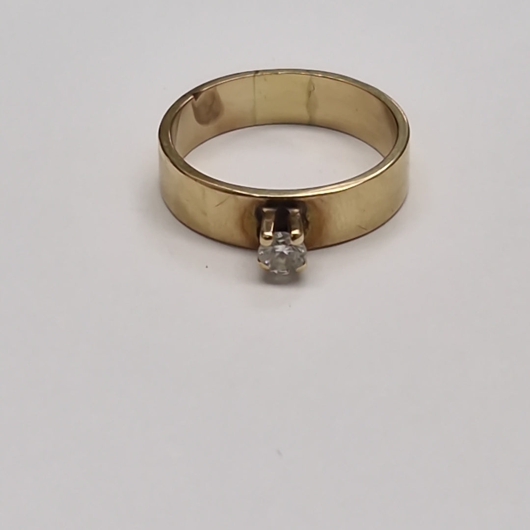 SOLITARIO ORO 14 K 4.2 GRMS (SEMINUEVO)