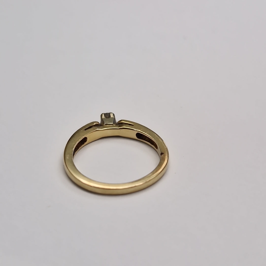 SOLITARIO ORO 14 K 2.9 GRMS (SEMINUEVO)