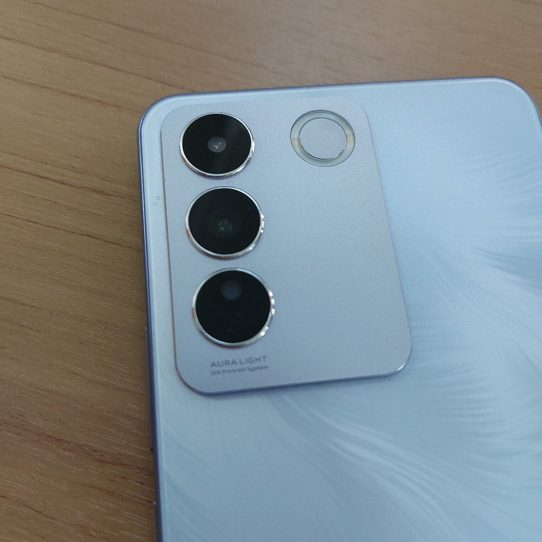 CELULAR VIVO V25E V2242 (2022) 256 GB 8 GB RAM (SEMINUEVO)