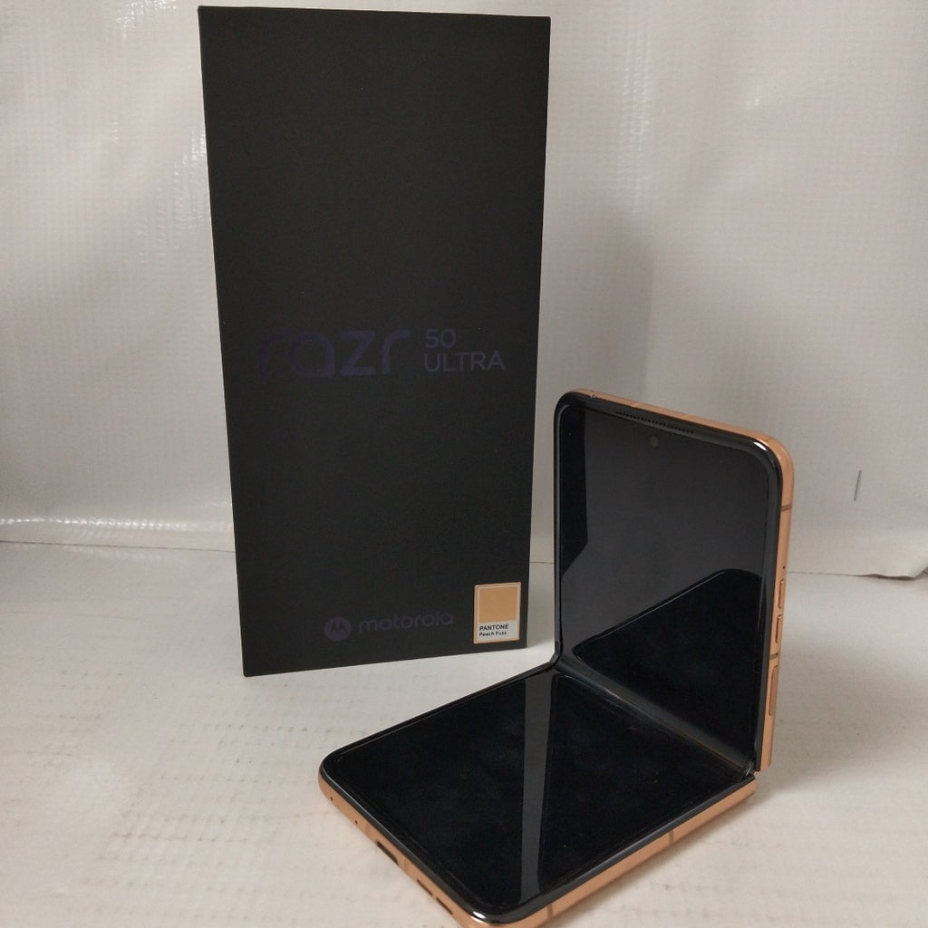 CELULAR MOTOROLA RAZR 50 ULTRA XT2451-3 (2024) 512 GB 12 GB RAM (SEMINUEVO)