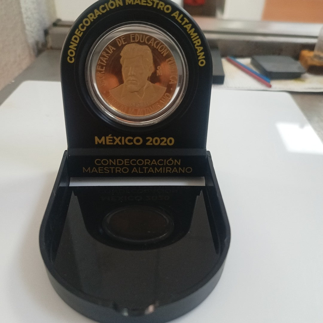 MEDALLA CONMEMORATIVA ORO 21 K 41.9 GRMS (SEMINUEVO)