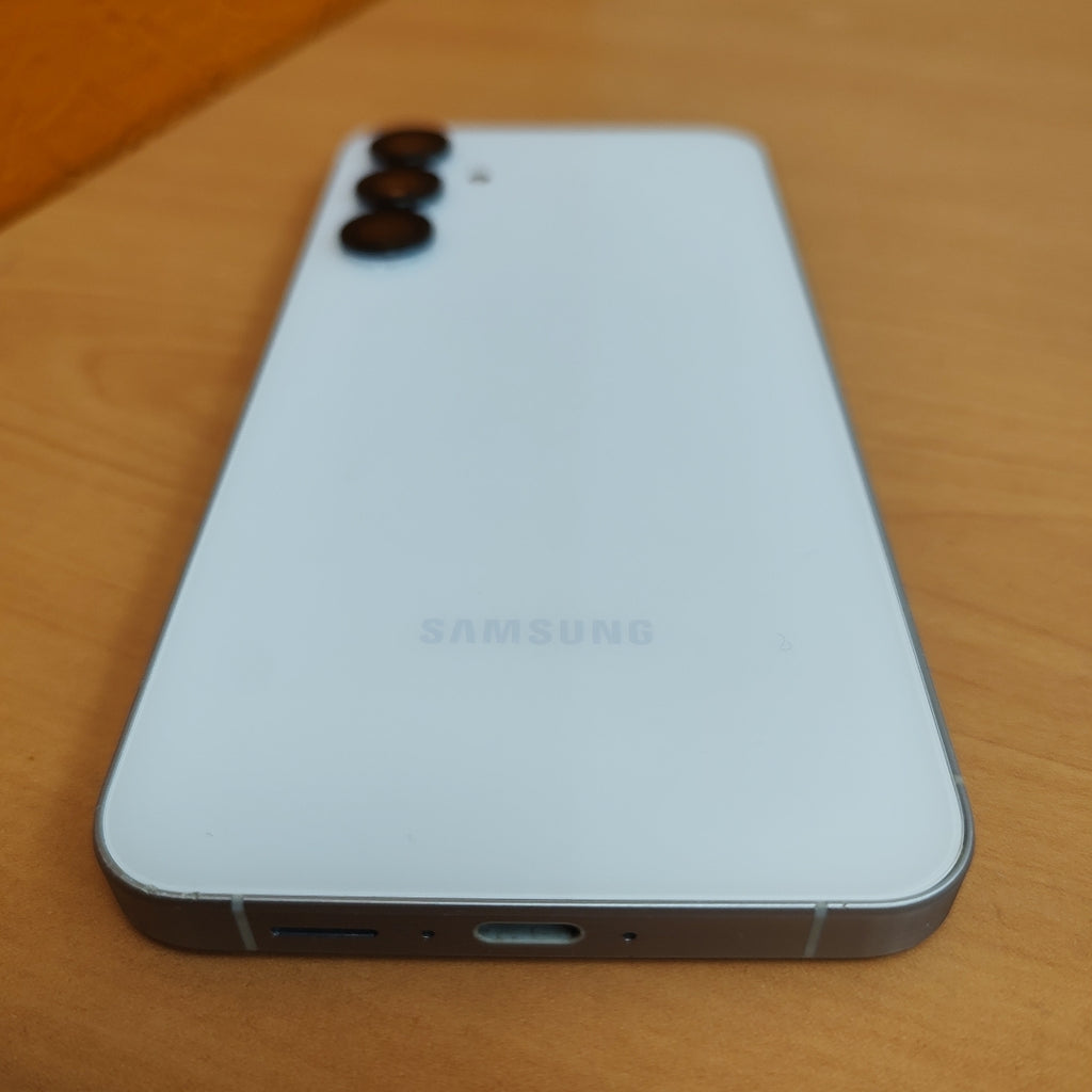 CELULAR SAMSUNG GALAXY A55 5G SM-A556E (2024) 128 GB 8 GB RAM (SEMINUEVO)