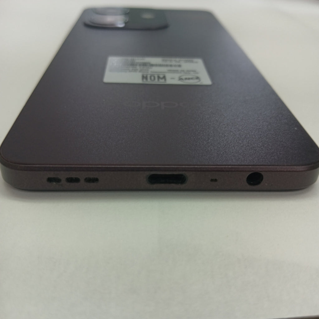CELULAR OPPO A40 CPH2669 (2024) 256 GB 4 GB RAM (SEMINUEVO)
