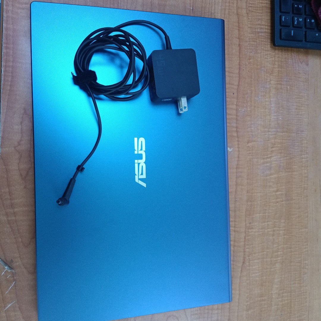 LAPTOP ASUS X515JA-BR2767W (2022) 1 TB + 128 GB SSD 8 GB RAM (SEMINUEVO)