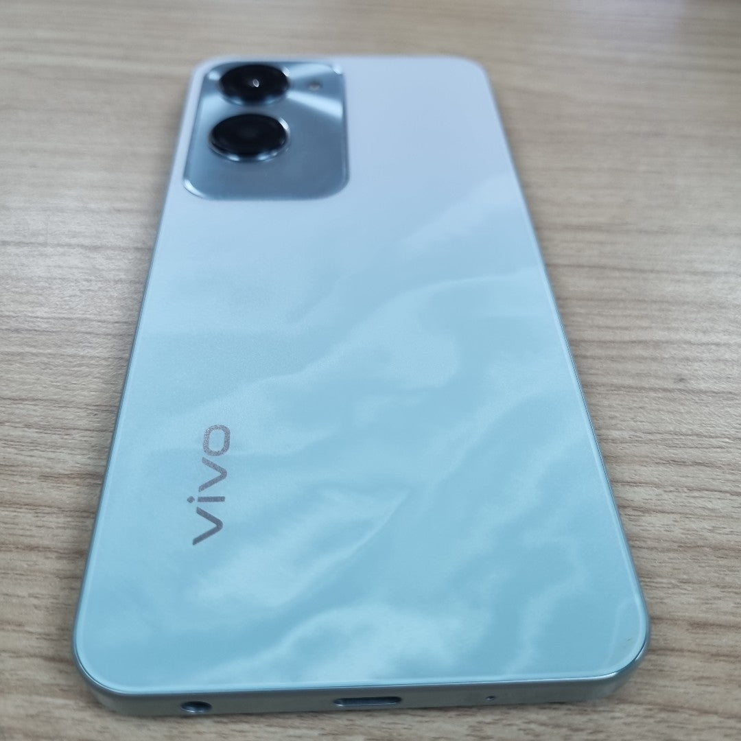 CELULAR VIVO Y18 V2333 128 GB 6 GB (SEMINUEVO)