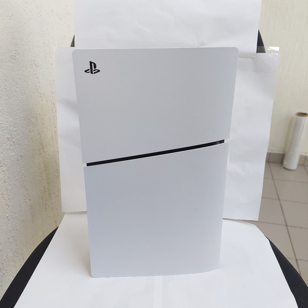 CONSOLA DE VIDEOJUEGO SONY PS5 SLIM 1 TB SSD (SEMINUEVO)