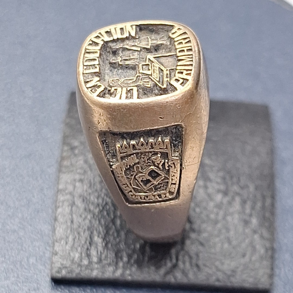 ANILLO DE GRADUACIÓN ORO 8 K 6.9 GRMS (SEMINUEVO)
