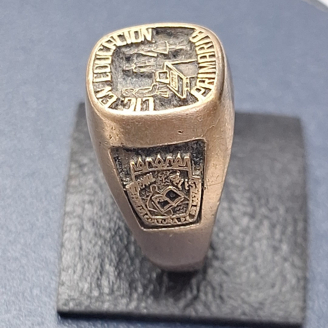 ANILLO DE GRADUACIÓN ORO 8 K 6.9 GRMS (SEMINUEVO)