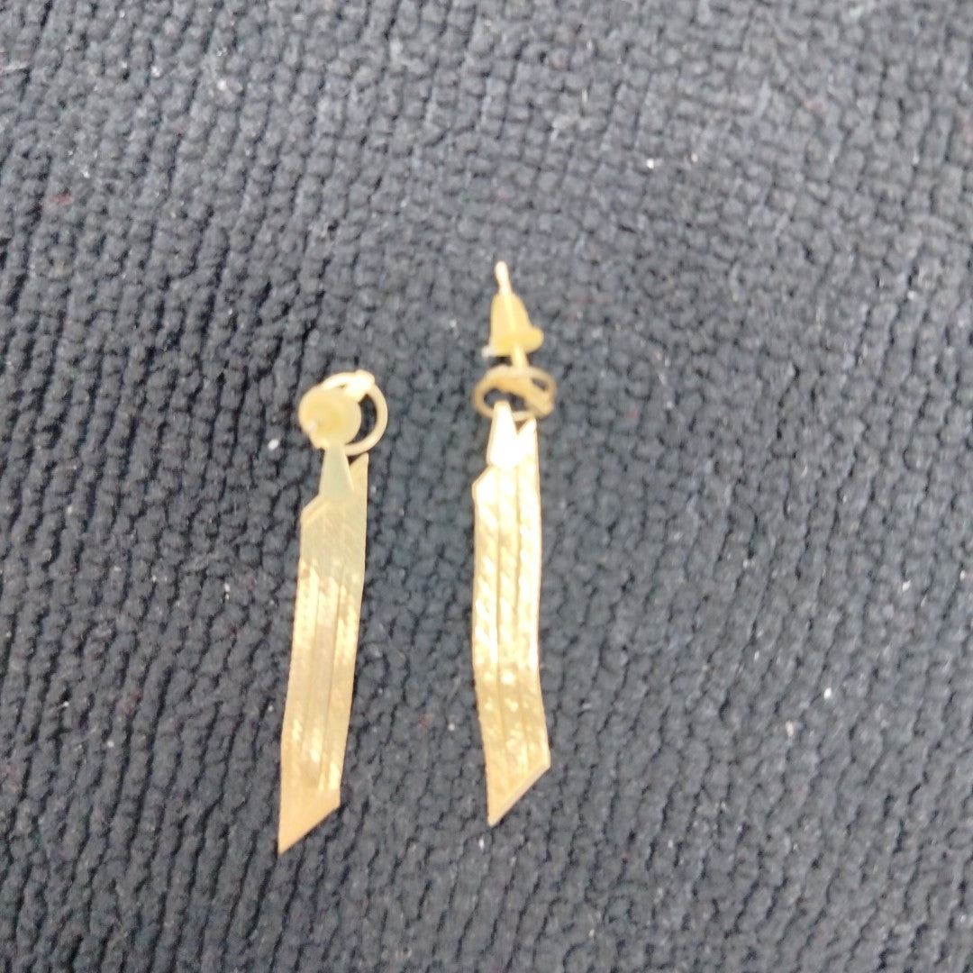 ARETES PAR ORO 10 K 1,10 GRMS (SEMINUEVO)