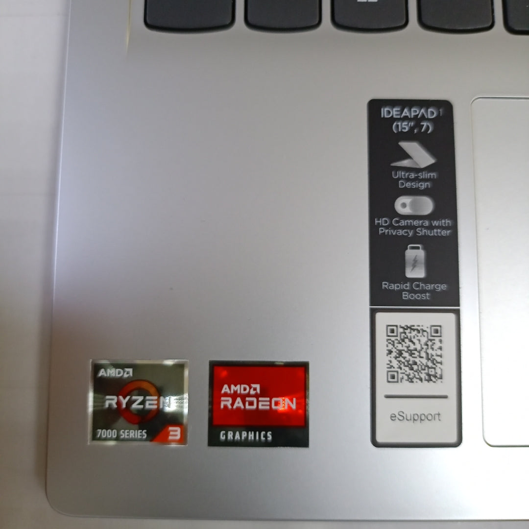 LAPTOP LENOVO IDEAPAD 1 15AMN7 (2023) 256 GB SSD 8 GB RAM (SEMINUEVO)