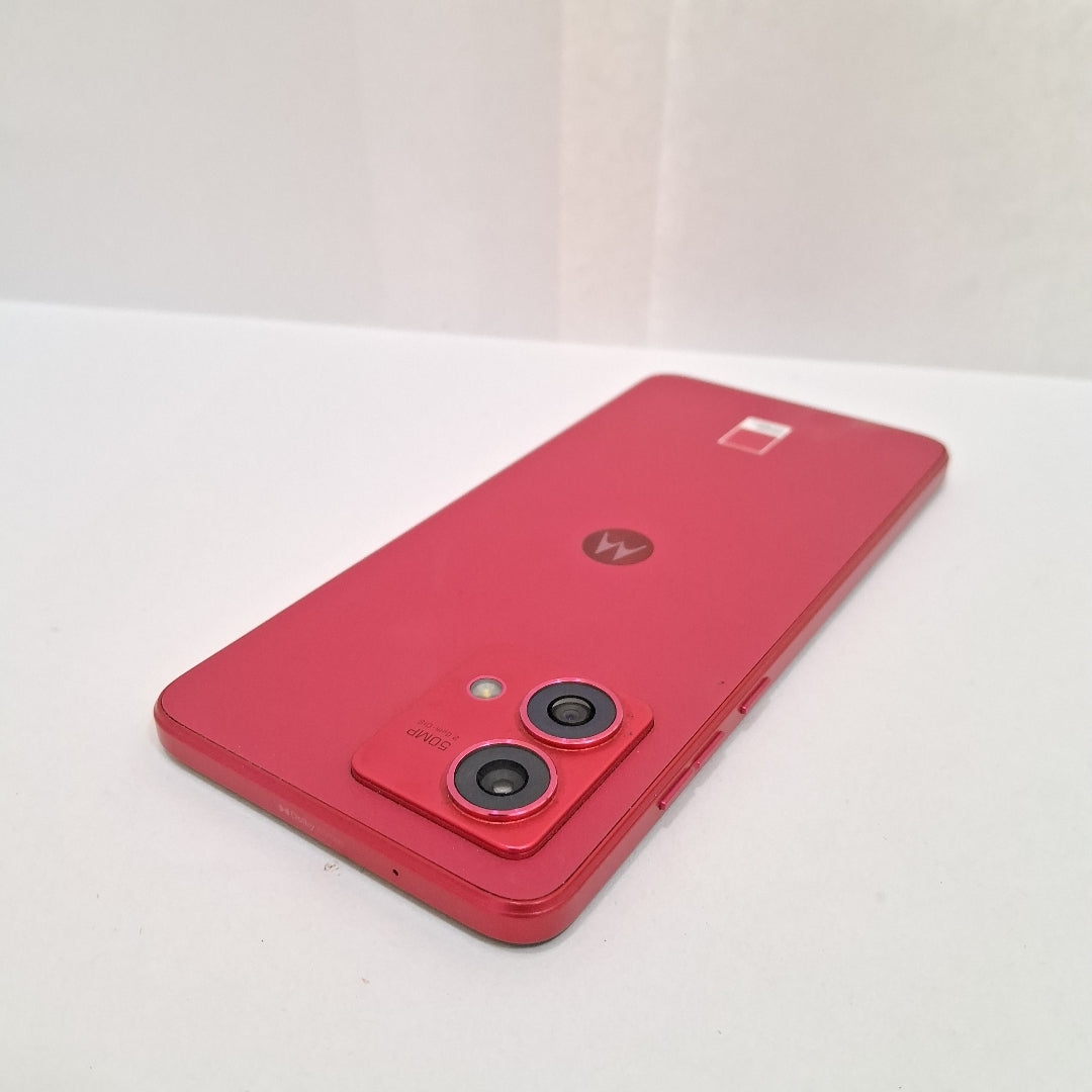 CELULAR MOTOROLA MOTO G84 XT2347-1 (2023) 256 GB 8 GB RAM (SEMINUEVO)