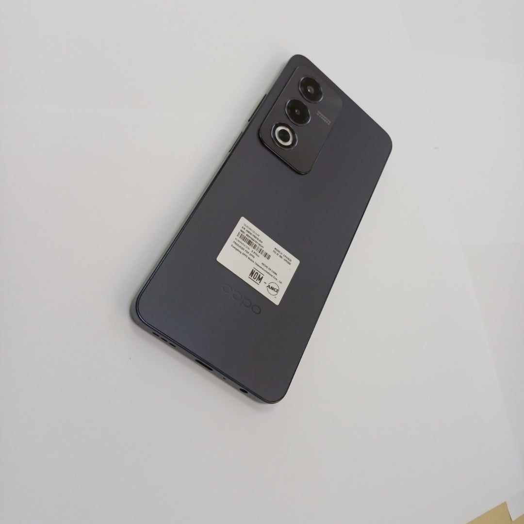 CELULAR OPPO A80 5G CPH2639 (2024) 256 GB 8 GB RAM (SEMINUEVO)