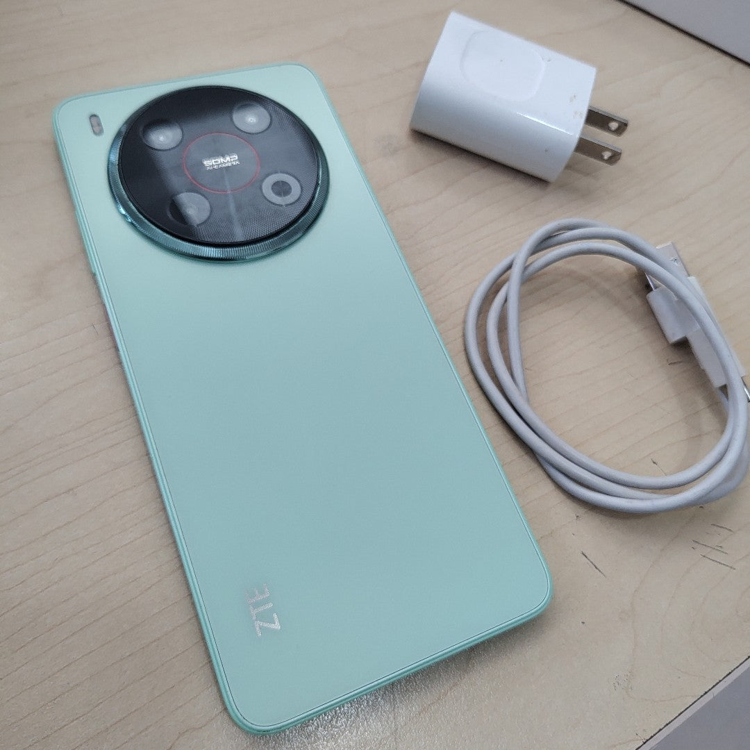 CELULAR ZTE BLADE V70 MAX Z2467 (2025) 256 GB 4 GB RAM (SEMINUEVO)