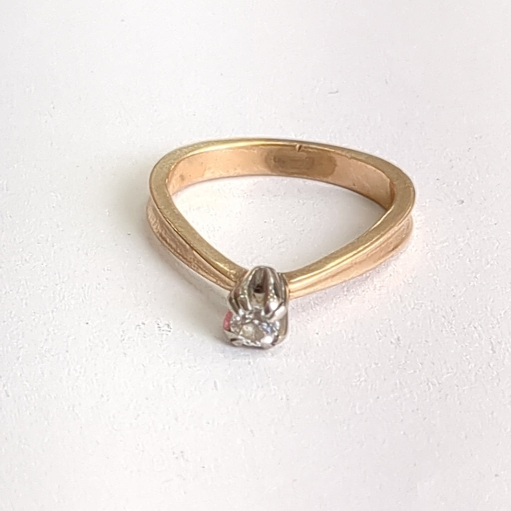 SOLITARIO ORO 14 K 2.7 GRMS (SEMINUEVO)