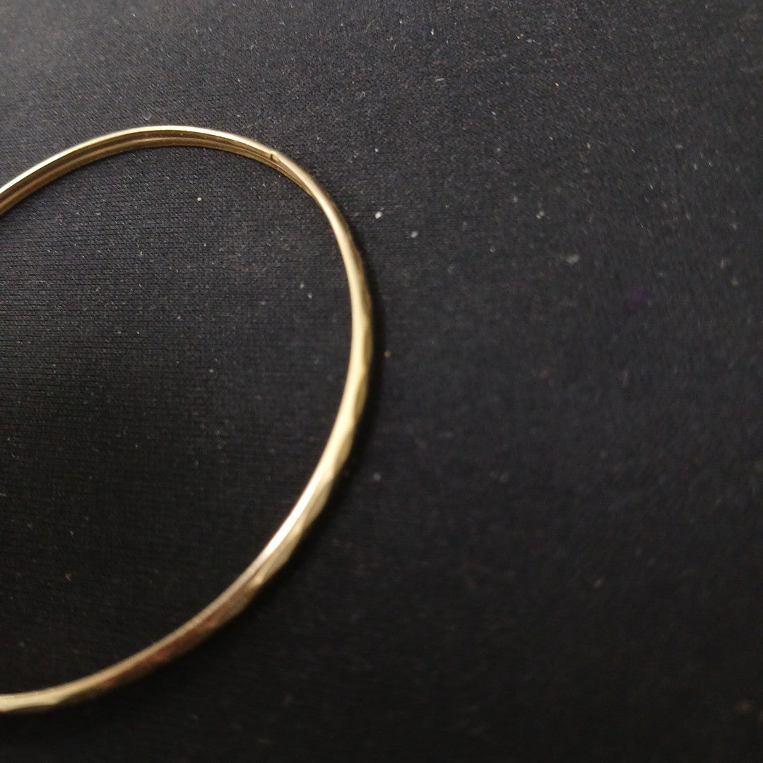PULSERA RIGIDA ORO 14 K 3.8 GRMS (SEMINUEVO)