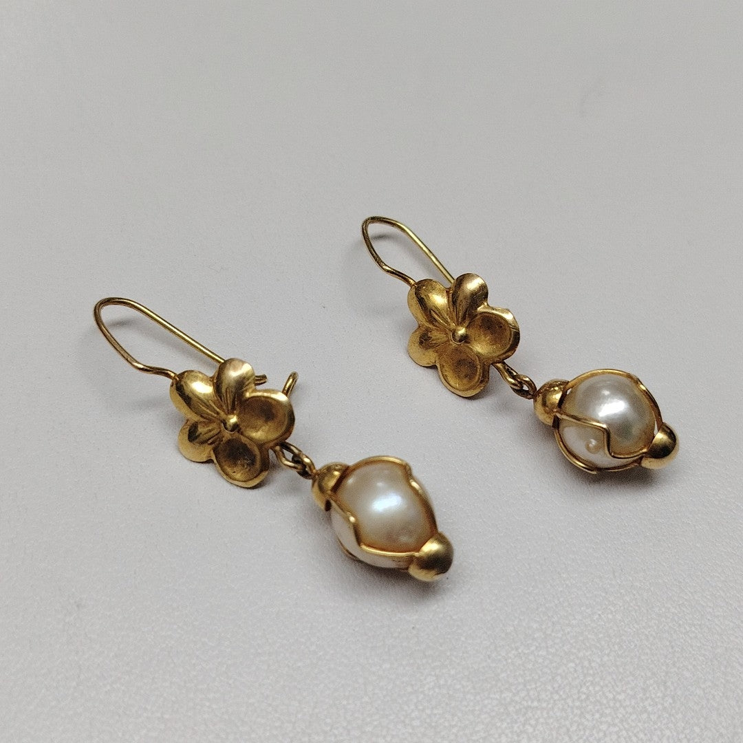 ARETES PAR ORO 18 K 3.4 GRMS (SEMINUEVO)