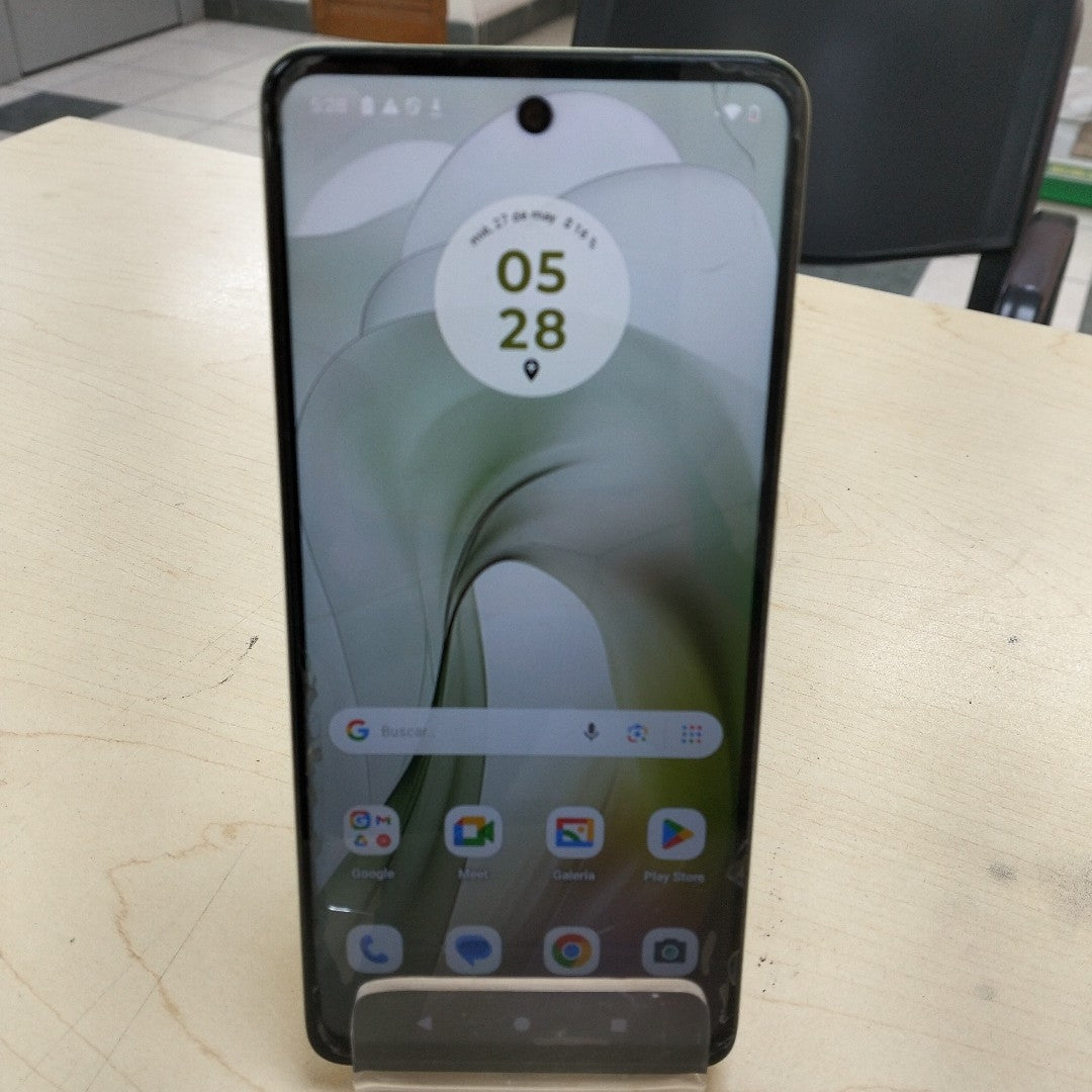 CELULAR MOTOROLA MOTO E14 XT2421-12 (2024) 64 GB 2 GB RAM (SEMINUEVO)