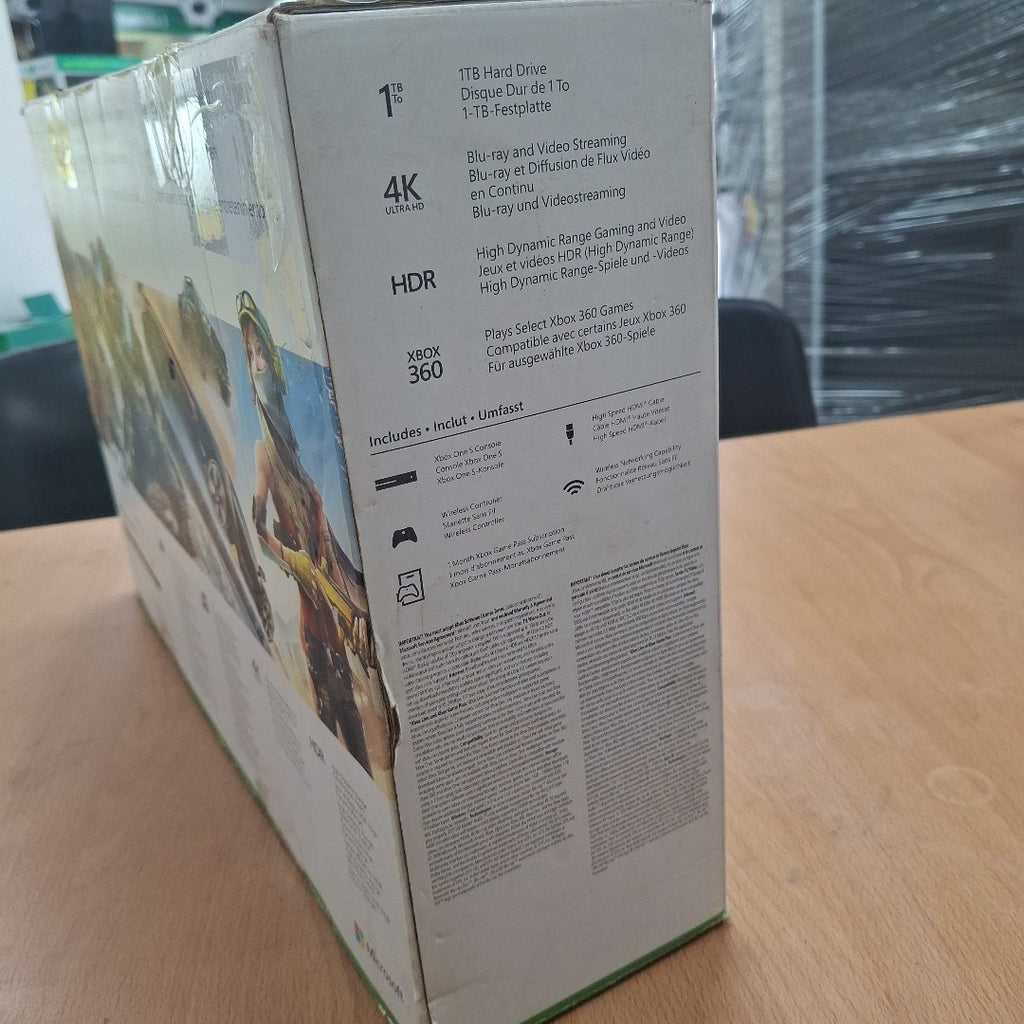 CONSOLA DE VIDEOJUEGO MICROSOFT XBOX ONE S 1 TB (SEMINUEVO)