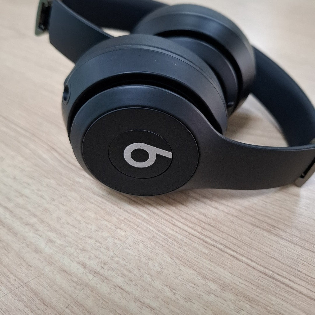 AUDIFONOS BEATS SOLO 4 INALAMBRICO ON EAR (SEMINUEVO)