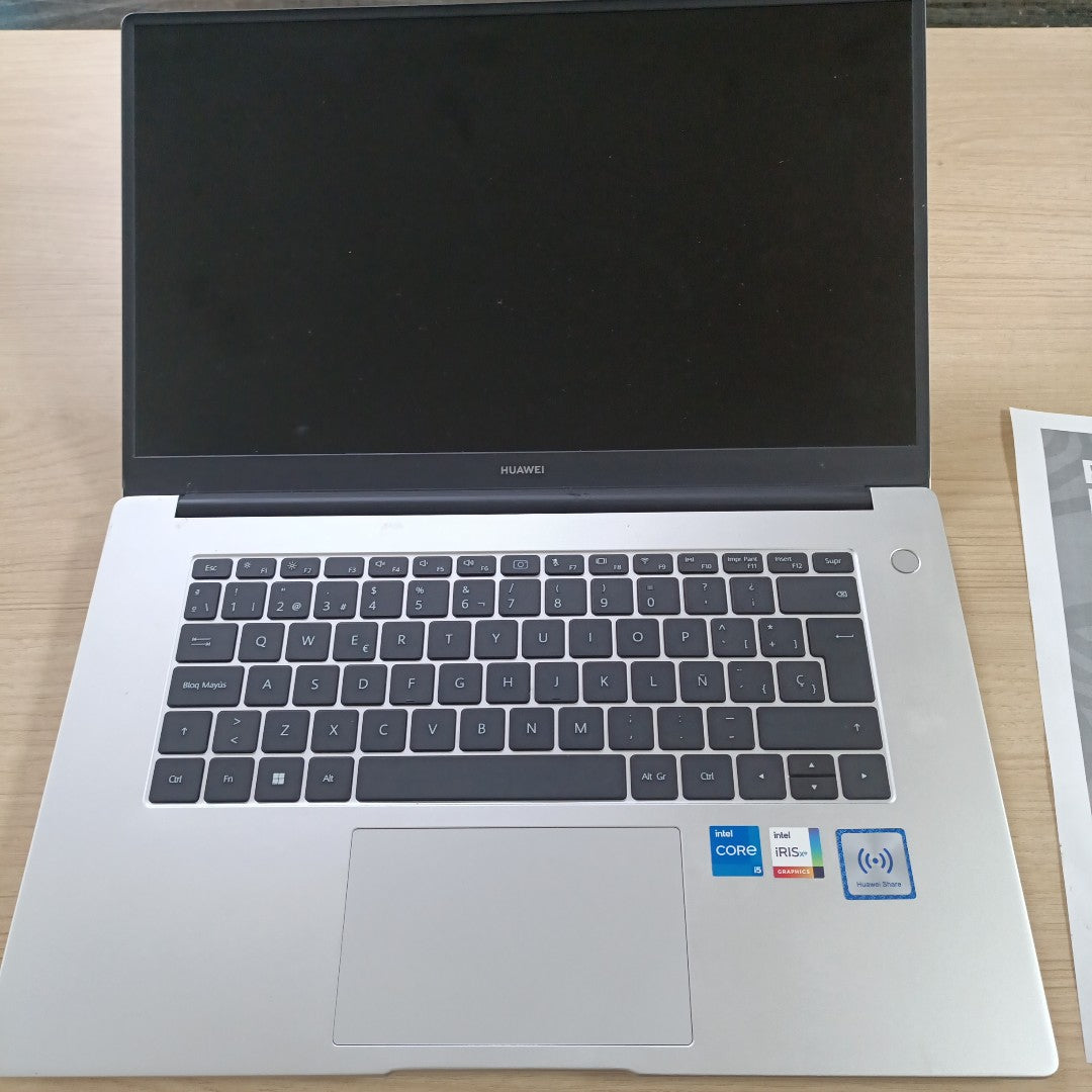 LAPTOP HUAWEI MATEBOOK D 15 BODE-WDH9 (2022) 512 GB SSD 8 GB RAM (SEMINUEVO)