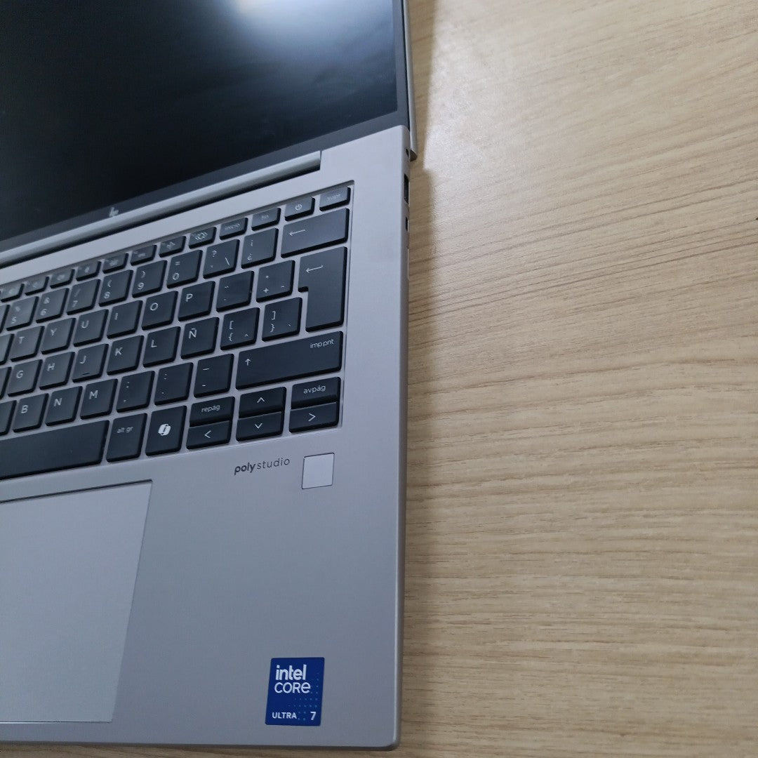 LAPTOP HP ZBOOK FIREFLY 14 G11 (2024) 512 GB SSD 16 GB RAM (SEMINUEVO)
