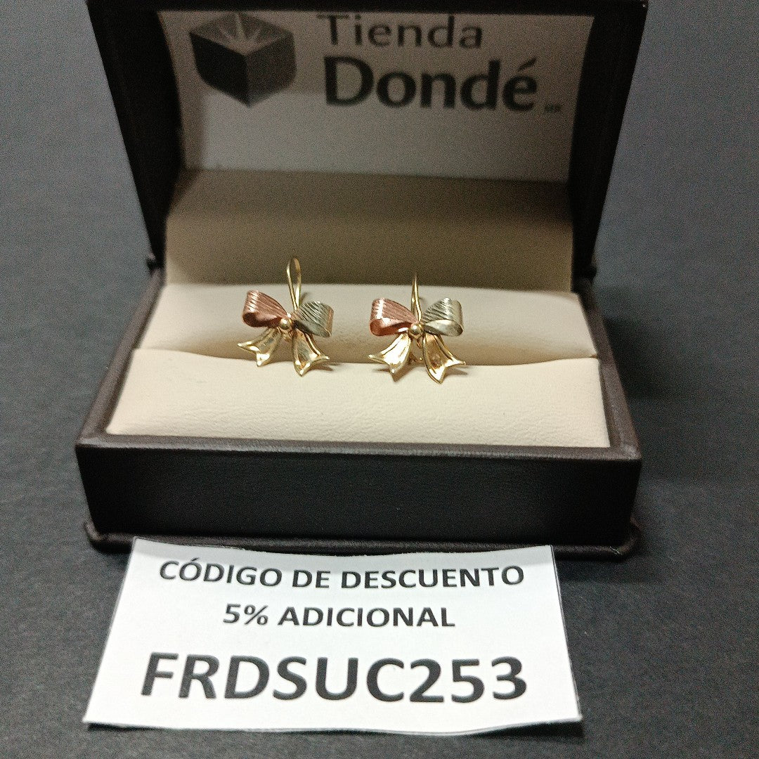 K1 1,00 GRMS 10 K ESPECIFICACIONES COMPLEMENTARIAS PAR DE ARETES DE MOÑO (SEMINUEVO)