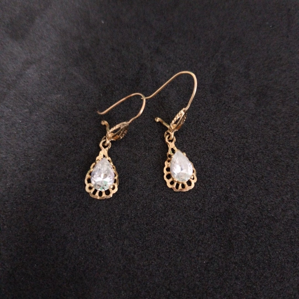 ARETES PAR ORO 10 K 2.7 GRMS (SEMINUEVO)