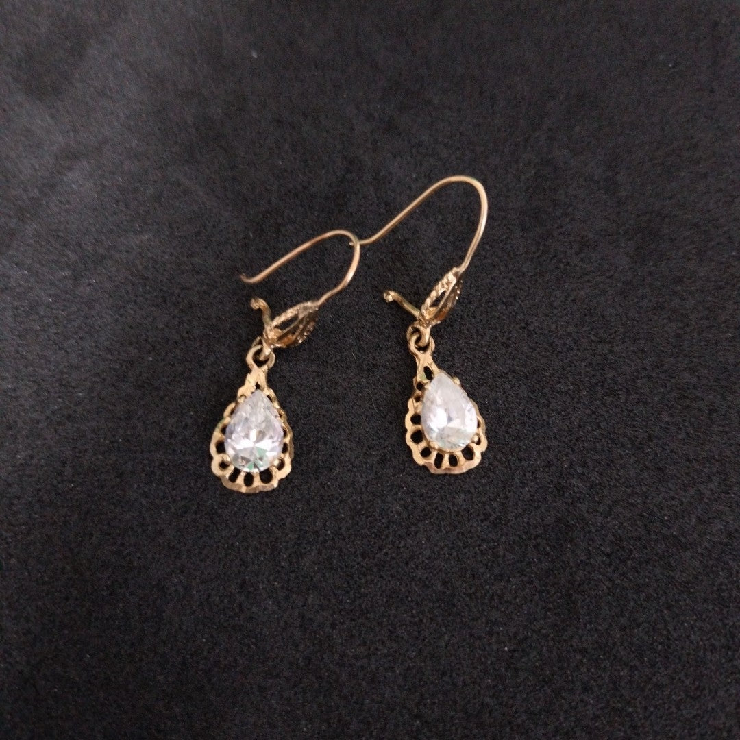 ARETES PAR ORO 10 K 2.7 GRMS (SEMINUEVO)