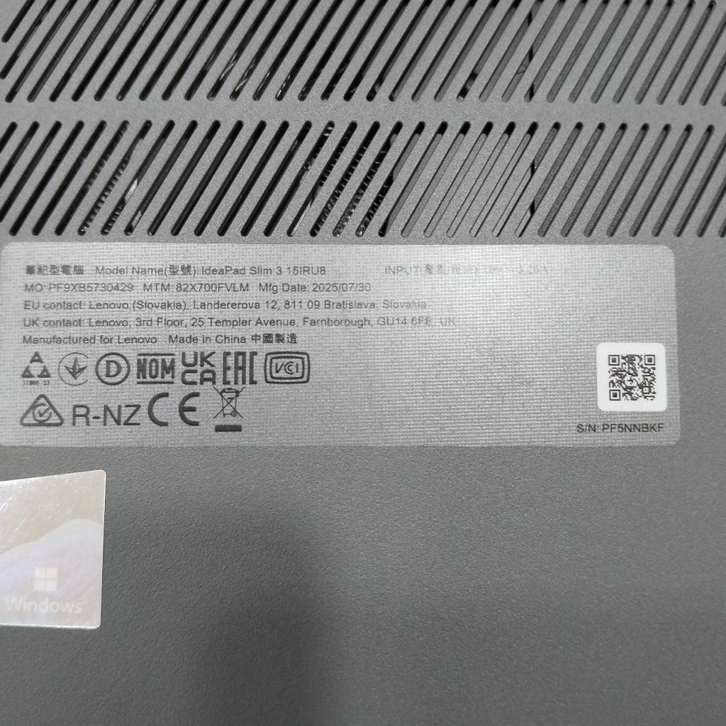 LAPTOP LENOVO IDEAPAD SLIM 3 15IRU8 (2025) 512 GB SSD 8 GB RAM (SEMINUEVO)