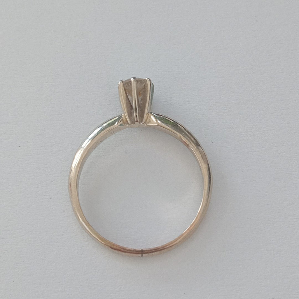 ANILLITO ORO BLANCO 14 K 1.8 GRMS (SEMINUEVO)