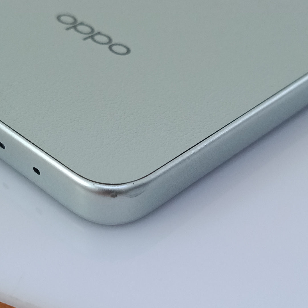 CELULAR OPPO A5 PRO CPH2711 (2025) 256 GB 8 GB RAM (SEMINUEVO)