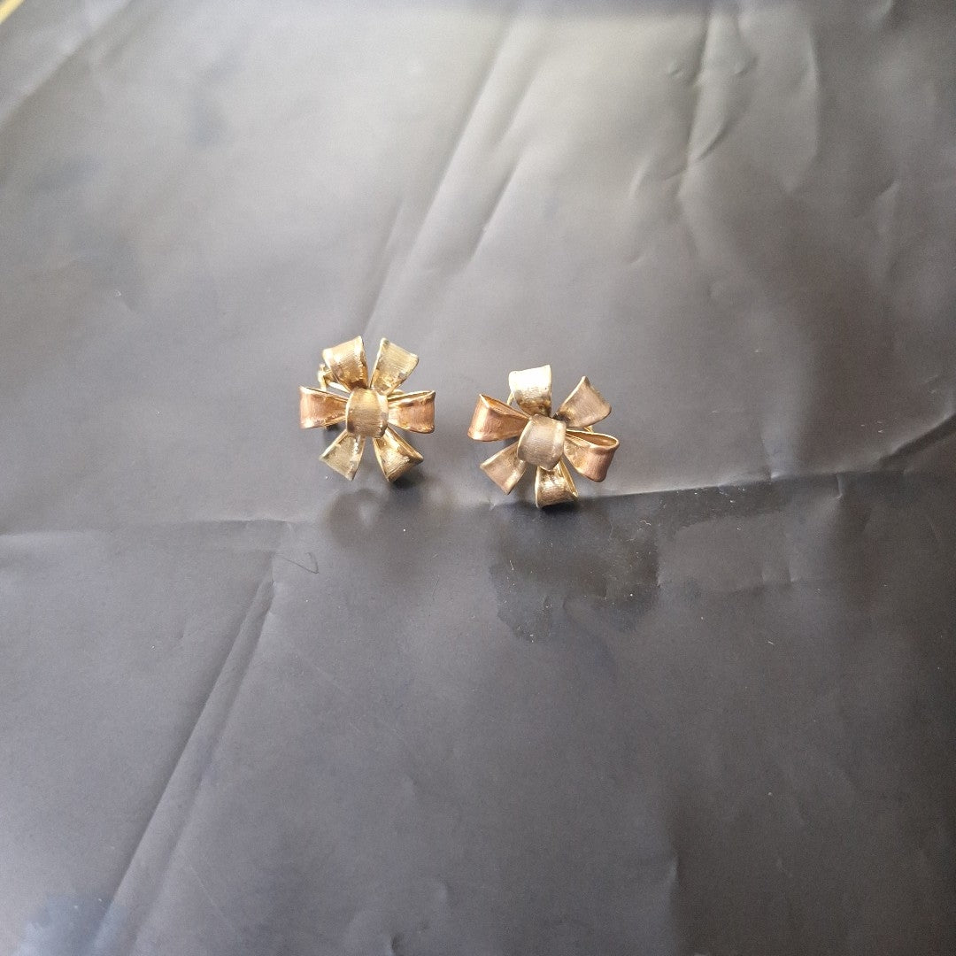 ARETES PAR ORO COMBINADO 10 K 4,10 GRMS (SEMINUEVO)