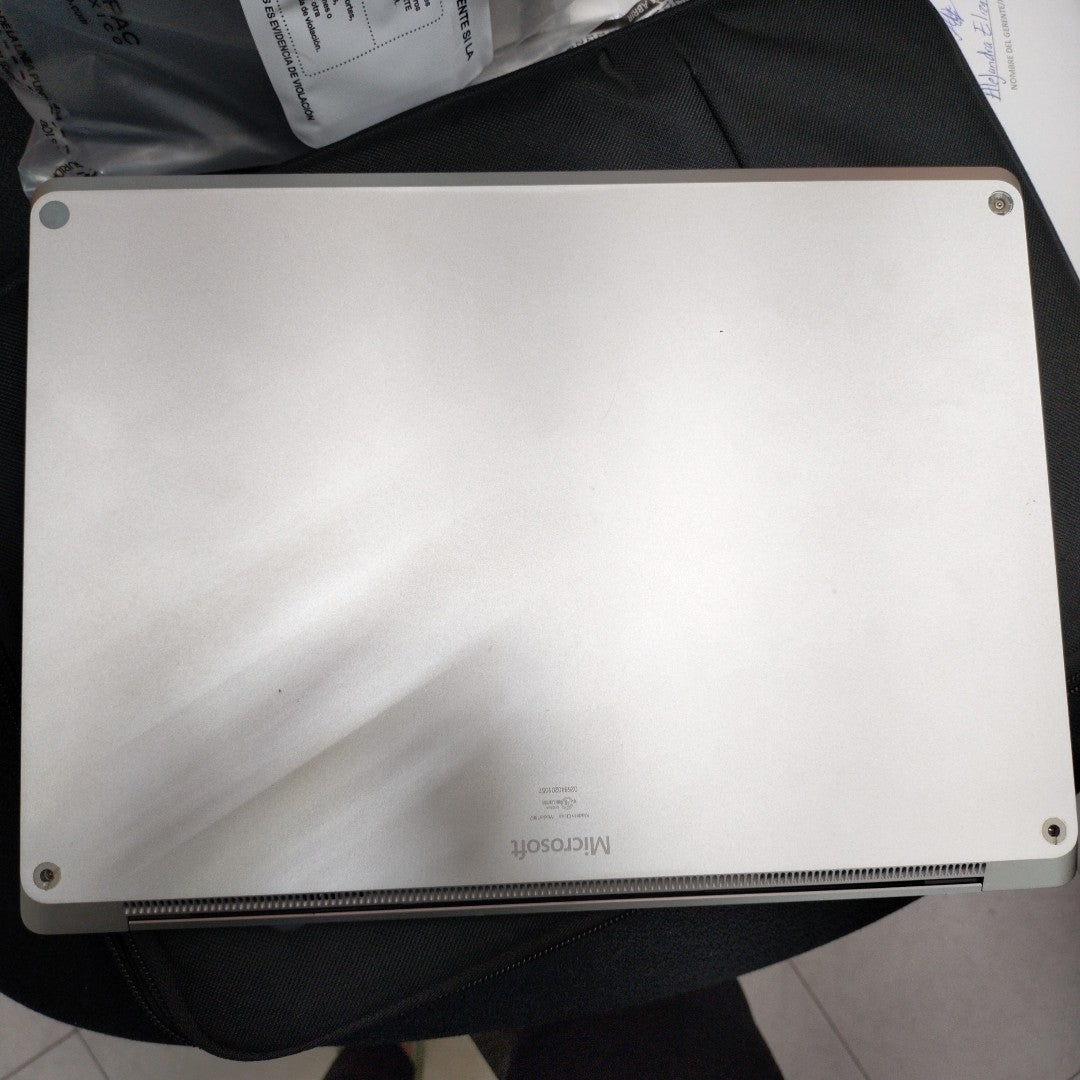 LAPTOP MICROSOFT SURFACE LAPTOP 2095 (2025) 256 GB SSD 16 GB RAM (SEMINUEVO)