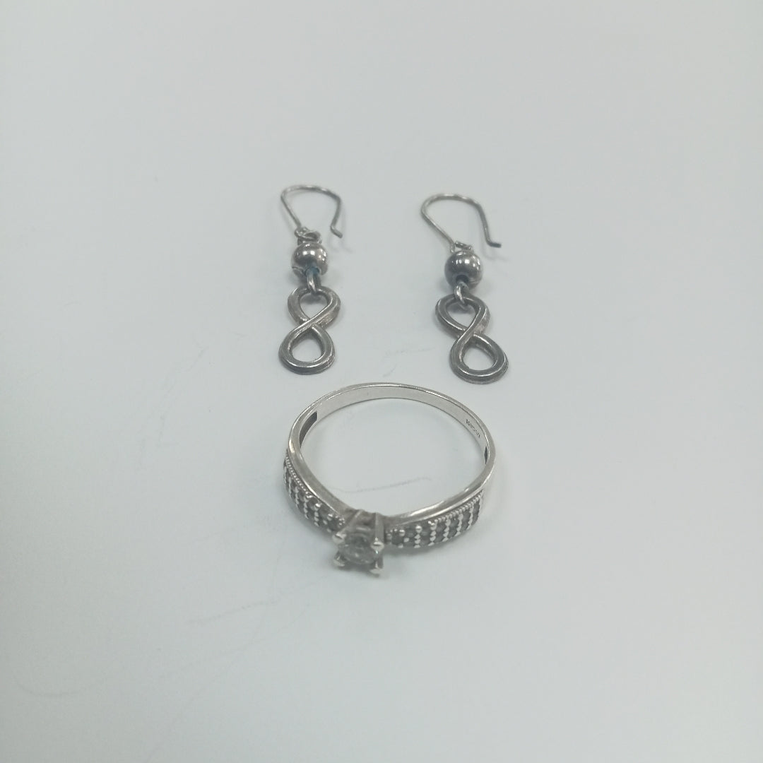 ANILLITO, ARETES PAR PLATA 3.7 GRMS (SEMINUEVO)
