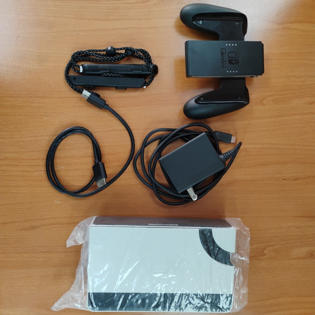 CONSOLA DE VIDEOJUEGO NINTENDO SWITCH OLED 64 GB (SEMINUEVO)