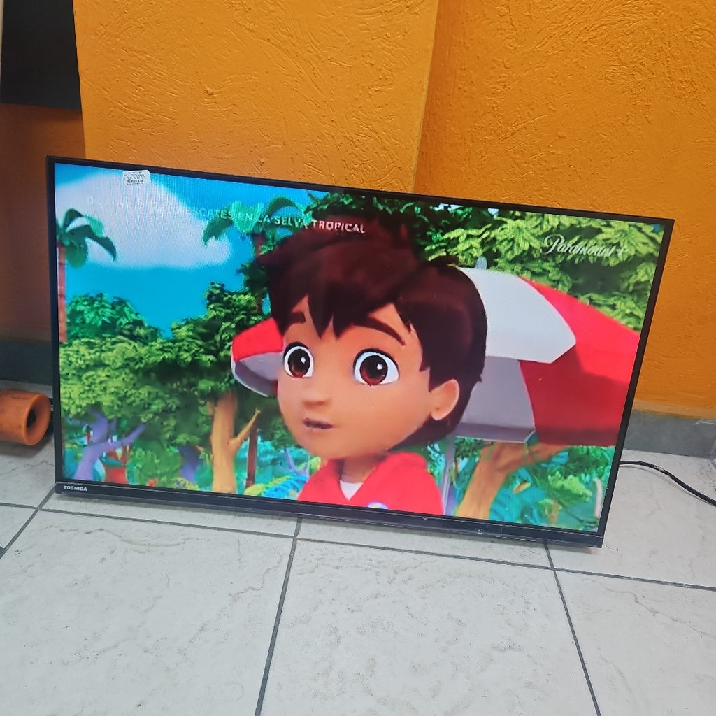 PANTALLA TOSHIBA 32V35LM (2023) 32" LED (SEMINUEVO)