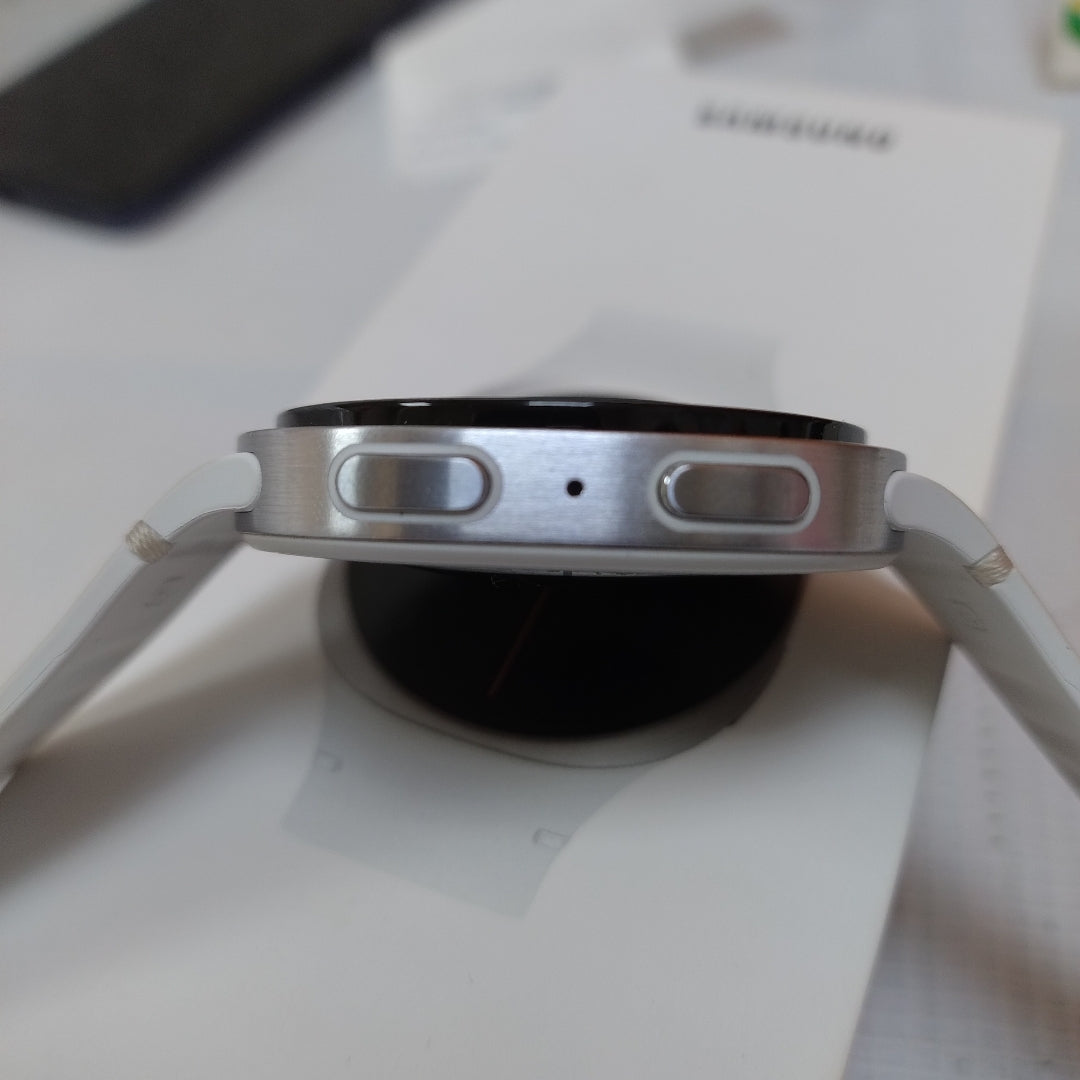 SMARTWATCH SAMSUNG GALAXY WATCH 8 SM-L330 44 MM GPS (SEMINUEVO)