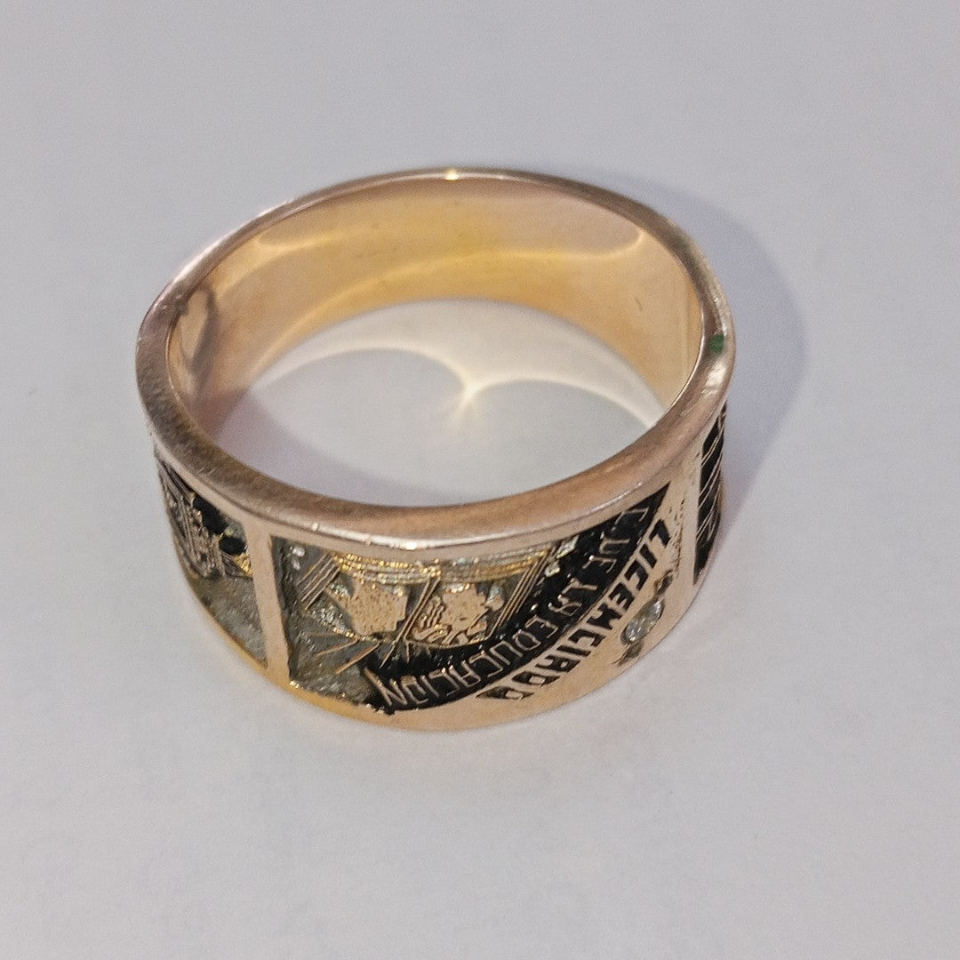 ANILLO DE GRADUACIÓN ORO 8 K 6.1 GRMS (SEMINUEVO)