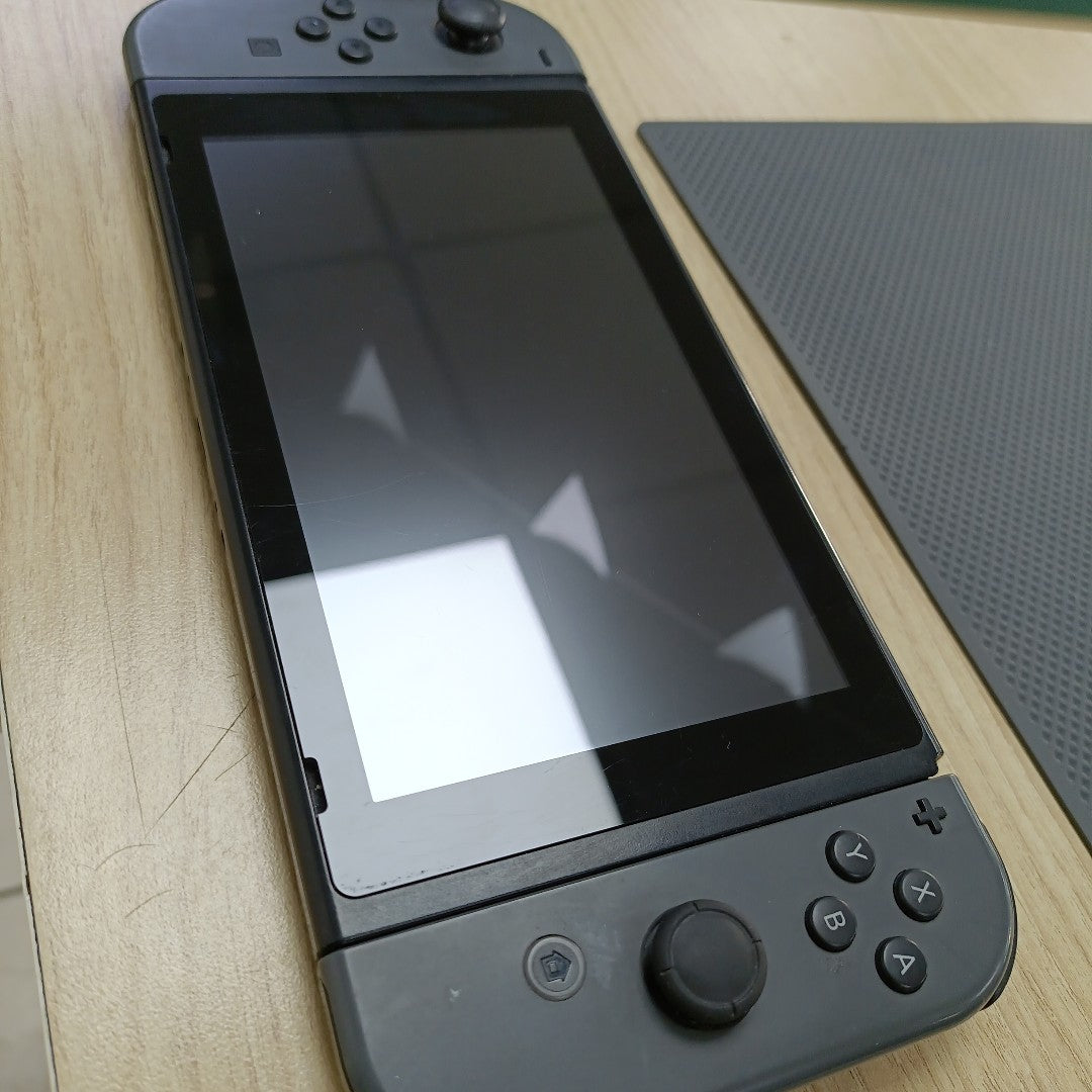 CONSOLA DE VIDEOJUEGO NINTENDO SWITCH 32 GB (SEMINUEVO)