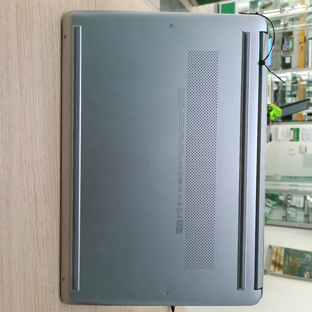 LAPTOP HP 14-DQ5032LA (2023) 512 GB SSD 8 GB RAM (SEMINUEVO)