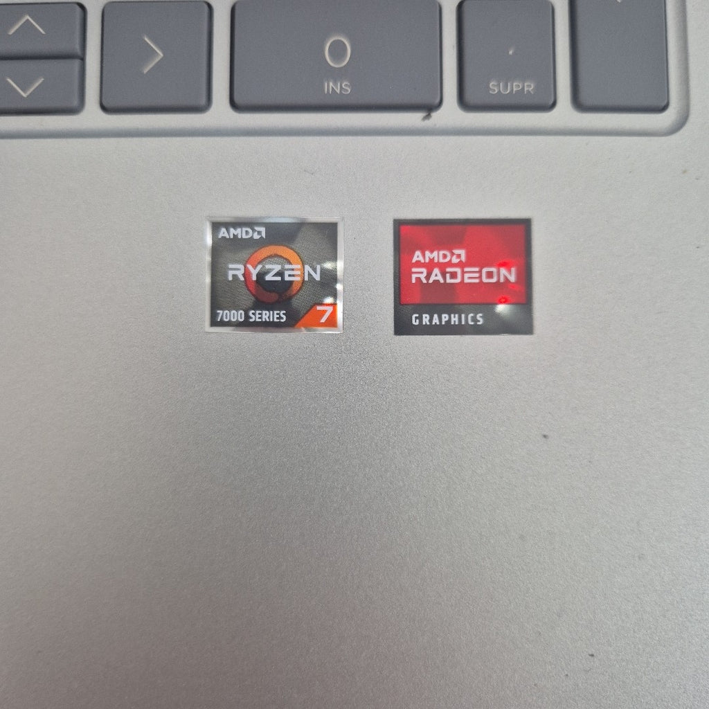 LAPTOP HP 15-FC0080LA (2024) 512 GB SSD 16 GB RAM (SEMINUEVO)