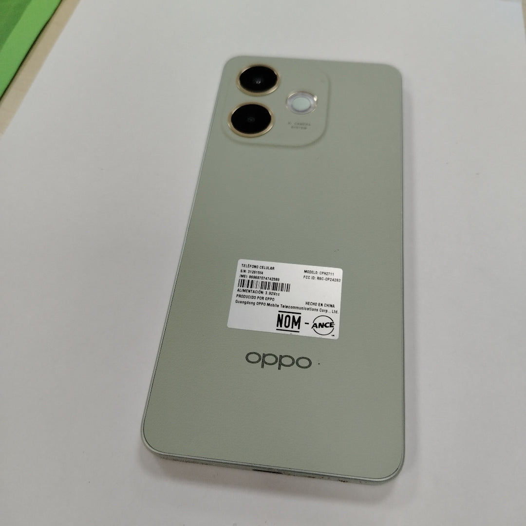 CELULAR OPPO A5 PRO CPH2711 (2025) 256 GB 8 GB RAM (SEMINUEVO)