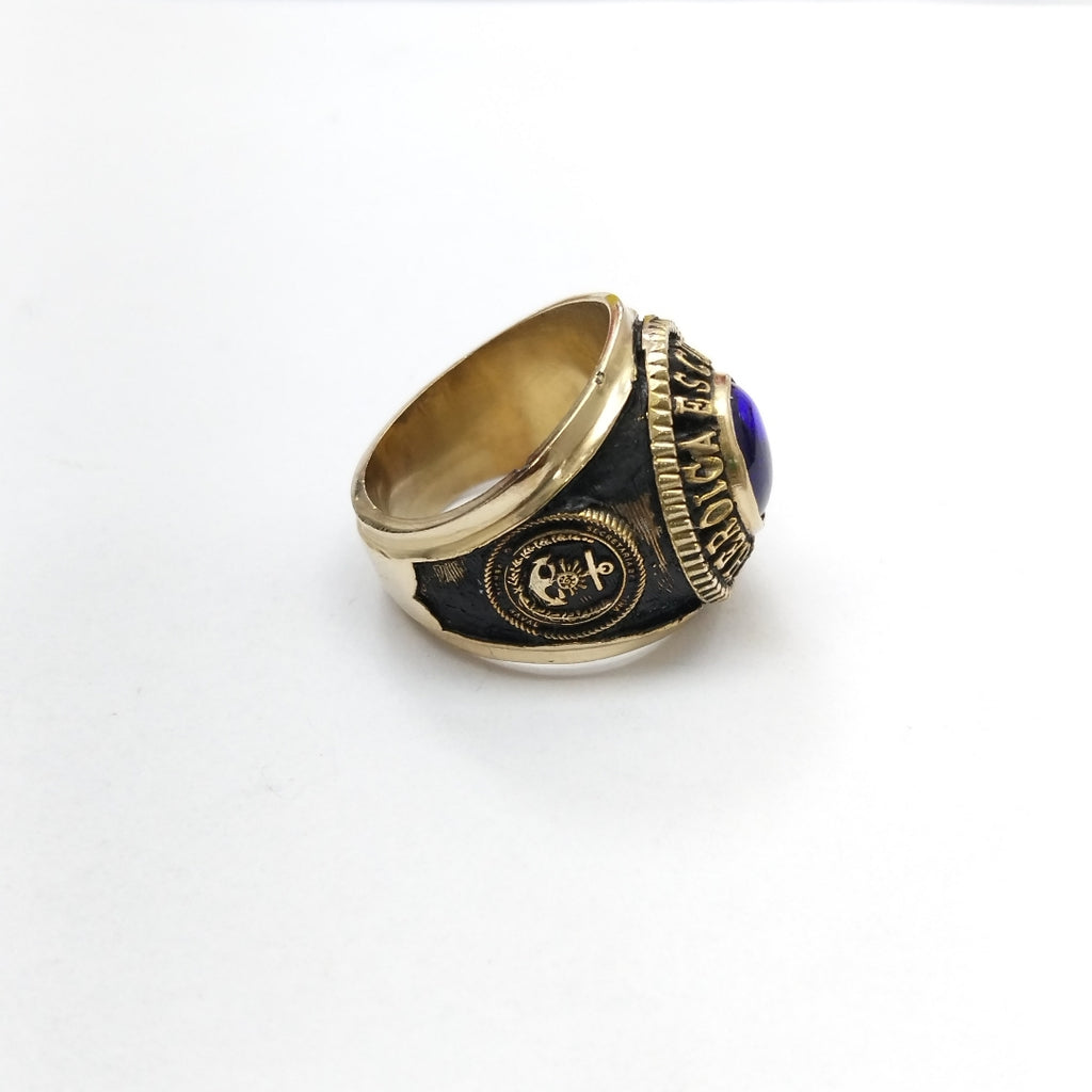 ANILLO DE GRADUACIÓN ORO, ORO MUY BAJO 8 K 21.8 GRMS (SEMINUEVO)