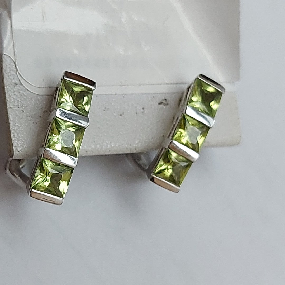 ARETES PAR ORO BLANCO 14 K 3.2 GRMS (SEMINUEVO)